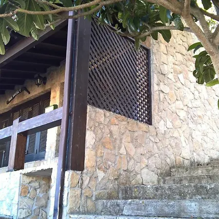 Tree House * Όμπιδος